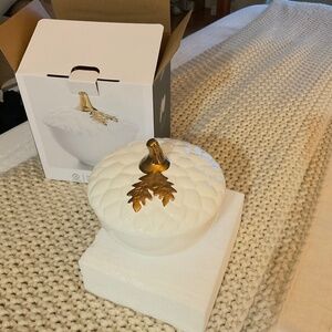 ONE Martha Stewart acorn soup bowl